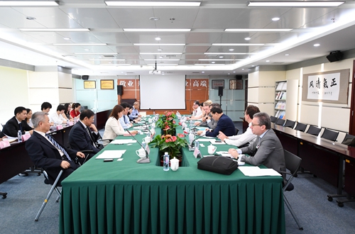 座谈会现场.jpg