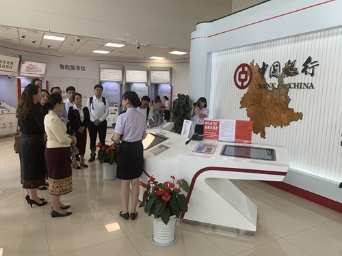 5d53b5de8f6bb.jpg 04.调研_副本.jpg