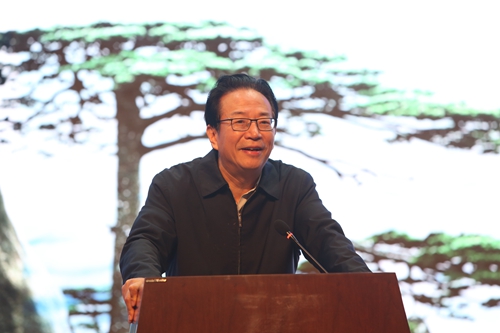 2.中国银行业协会党委书记、专职副会长潘光伟讲话.jpg