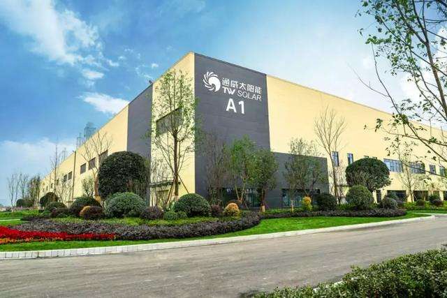 5e95a0b9540bc.jpg 2.jpg