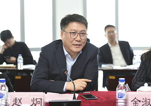 60648b9dcd5a5.jpg 图片2.专委会第五届主任、交银租赁党委书记、董事长赵炯发表讲话.jpg