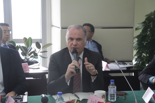 3.BBH投资者服务合伙人Seán Páircéir发言.jpg