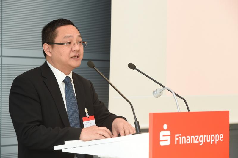 3-中国银行业协会秘书长陈远年讲话.jpg 3-中国银行业协会秘书长陈远年讲话.jpg