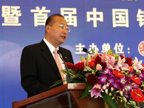 牛锡明1.jpg