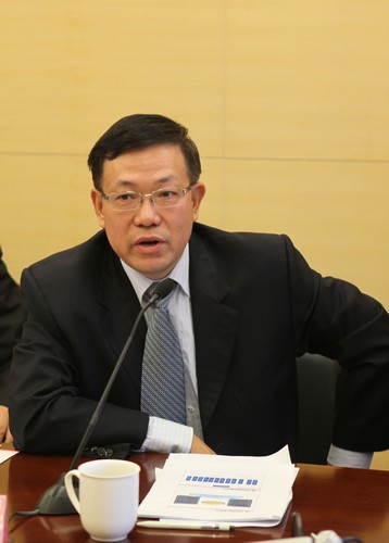华融资产管理公司副总裁郑万春.jpg 华融资产管理公司副总裁郑万春.jpg