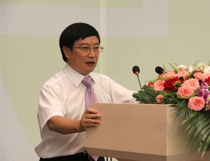 1杨再平专职副会长致辞.jpg 1杨再平专职副会长致辞.jpg