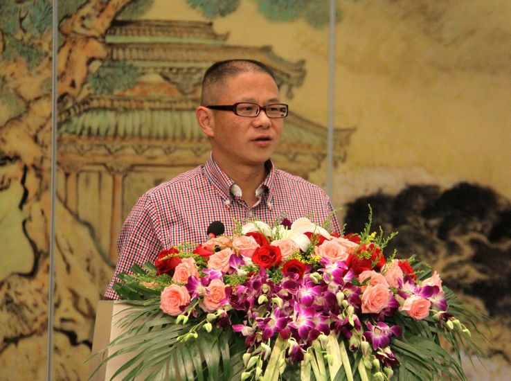 6社科院金融研究所副所长殷剑峰点评报告.jpg 6社科院金融研究所副所长殷剑峰点评报告.jpg