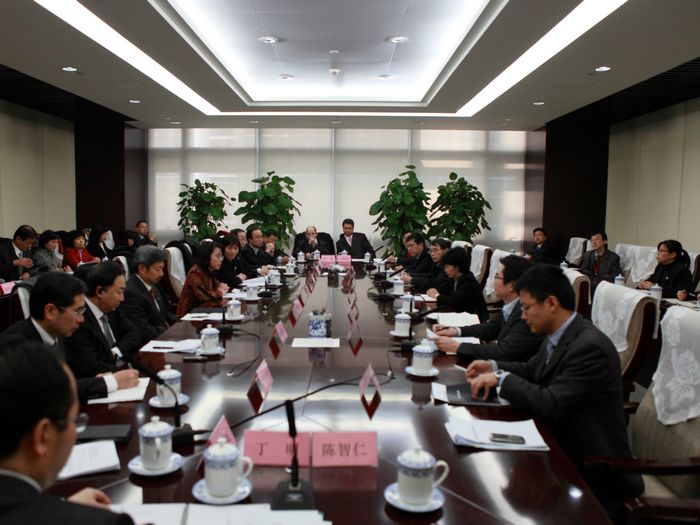 2中国银行业协会外资银行工作委员会代表拜访银监会.JPG