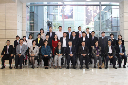 6.参会代表合影_副本.jpg 6.参会代表合影_副本.jpg