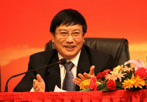 2中国银行业协会杨再平专职副会长出席会议并发表主题演讲_副本.jpg 2中国银行业协会杨再平专职副会长出席会议并发表主题演讲_副本.jpg