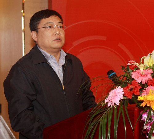 10地方银行业协会代表做典型发言_副本.jpg 10地方银行业协会代表做典型发言_副本.jpg