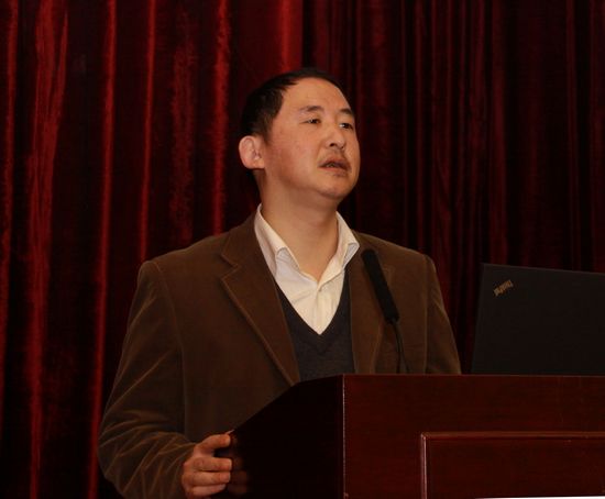 5、中国科学院宁波材料技术与工程研究所乌学东教授演讲.jpg 5、中国科学院宁波材料技术与工程研究所乌学东教授演讲.jpg