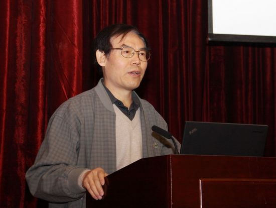 3、科技部科研条件与财务司邓天佐副司长演讲.jpg 3、科技部科研条件与财务司邓天佐副司长演讲.jpg