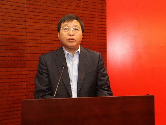 2.第二届保理专业委员会主任、中国银行副行长陈思清作工作报告.JPG