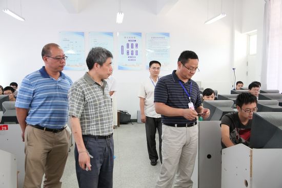 1-陈远年秘书长在湖北地区现场巡考.jpg