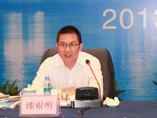 漆艰明.jpg 漆艰明.jpg