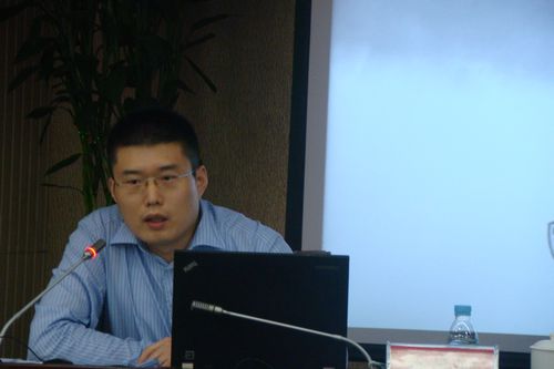 1. 中国银监会监管一部李翰阳副处长授课.jpg 1. 中国银监会监管一部李翰阳副处长授课.jpg