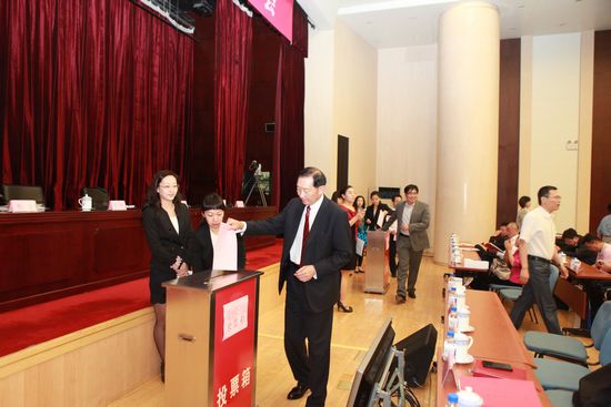 9大会投票现场.JPG 9大会投票现场.JPG