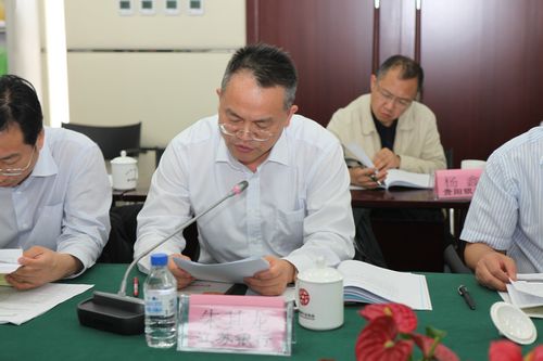 6-江苏银行副行长朱其龙提请审议议案.jpg
