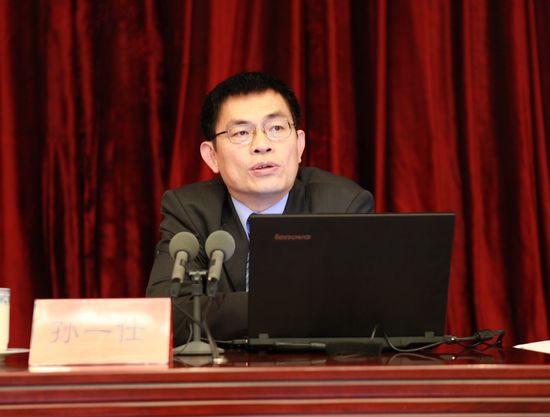 IBM大中华区金融服务事业部支付系统总经理孙一仕先生演讲.JPG