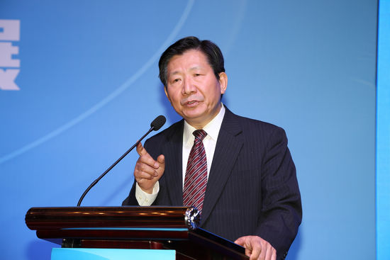 8侯云春.jpg 8侯云春.jpg