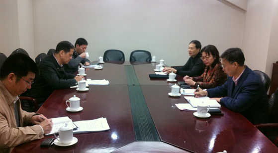 12月25日与工商总局座谈_副本1.jpg 12月25日与工商总局座谈_副本1.jpg