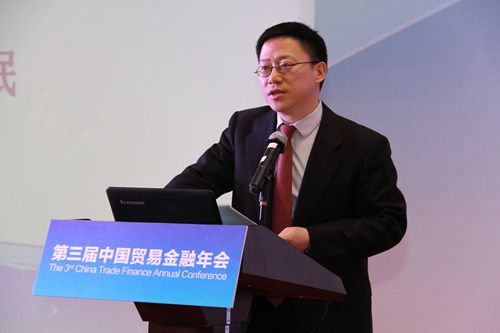 3.上海银监局局长廖岷发表讲话.jpg 3.上海银监局局长廖岷发表讲话.jpg