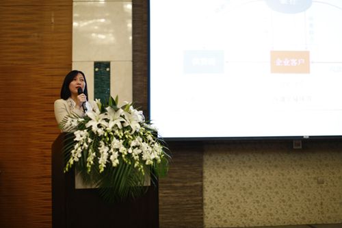 1.中国工商银行结算与现金管理部副总经理曾琪授课_副本.jpg