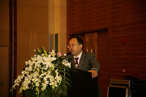 2.花旗银行(中国)有限公司副行长兼财资与贸易金融部中国区总经理裴奕根授课_副本.jpg 2.花旗银行(中国)有限公司副行长兼财资与贸易金融部中国区总经理裴奕根授课_副本.jpg