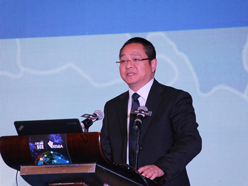 中国银行业协会秘书长陈远年出席峰会并致辞_副本.jpg 中国银行业协会秘书长陈远年出席峰会并致辞_副本.jpg