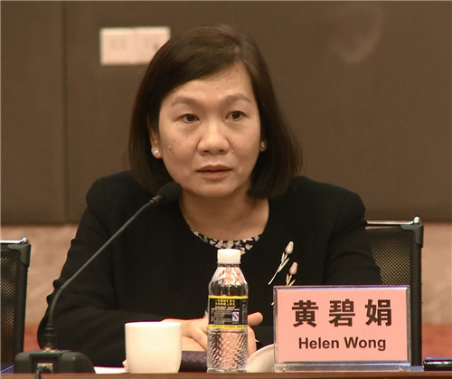 6.汇丰银行大中华区总裁黄碧娟发言.jpg