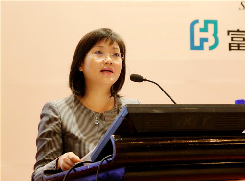 1.中国银行业协会张亮副秘书长出席会议并讲话(照片)_副本.jpg