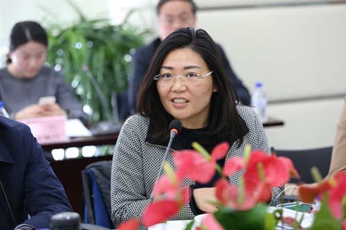 银监会宣传工作部新闻宣传处处长尹小贝发言 (2).jpg