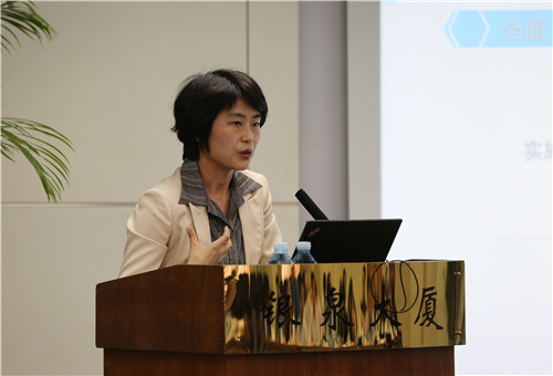6国家电网公司对外联络部社会责任专员浮婷交流经验.jpg