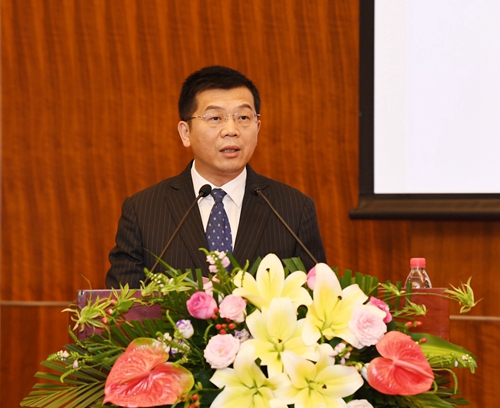 6.中国银行业协会私人银行业务专业委员会常务副主任、中国工商银行私人银行部马健总经理发布《中国私人银行行业发展报告》.JPG