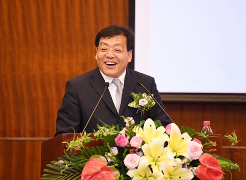 2.中国银行业协会白瑞明副秘书长主持会议.JPG