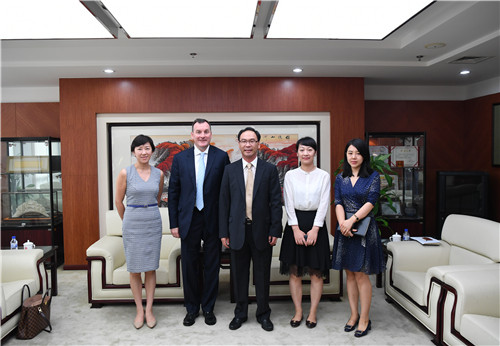 黄润中秘书长会见Richard Fogarty一行.jpg