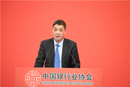 8.浙商银行副行长叶建清发表主旨演讲.jpg