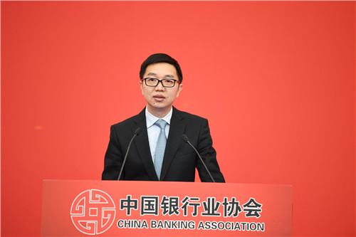 9.平安银行资产管理事业部副总裁（主持工作）郭新忠发表主旨演讲.jpg