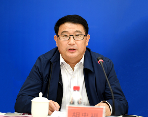 3.胡忠福纪委书记宣读表彰决定_副本.jpg