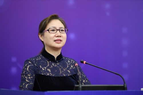 10  中国民生银行副行长陈琼发表主旨演讲.jpg